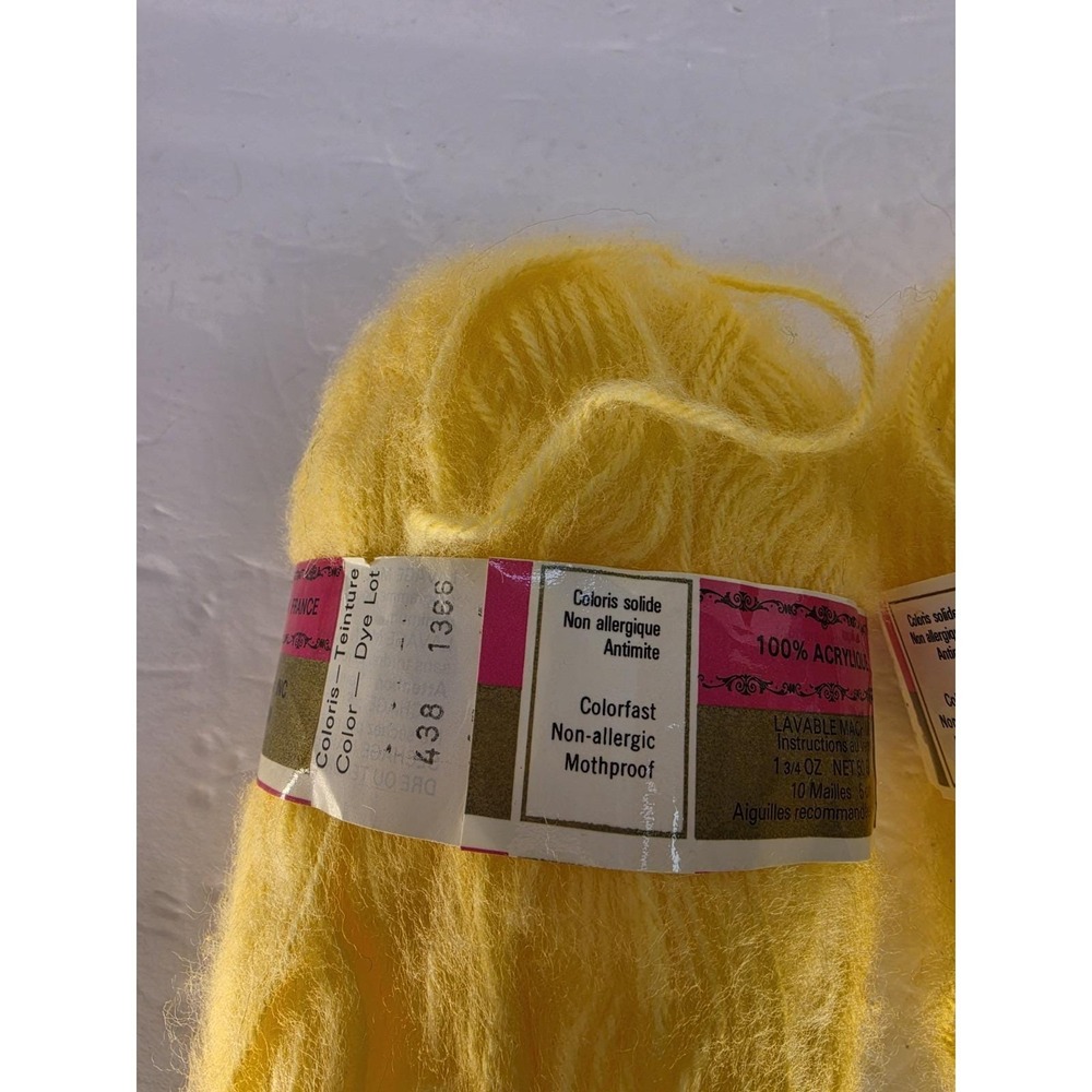 Vintage Unger Fluffy Yarn Lot of 2 Yellow Acrylic Mohair Feel Made in France - Picture 4 of 6